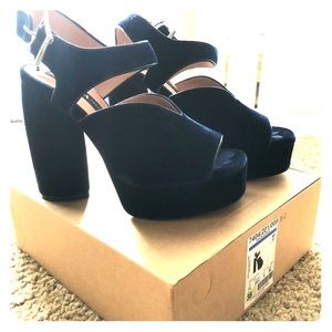 Velvet High Heel Platform Sandals - Color Navy